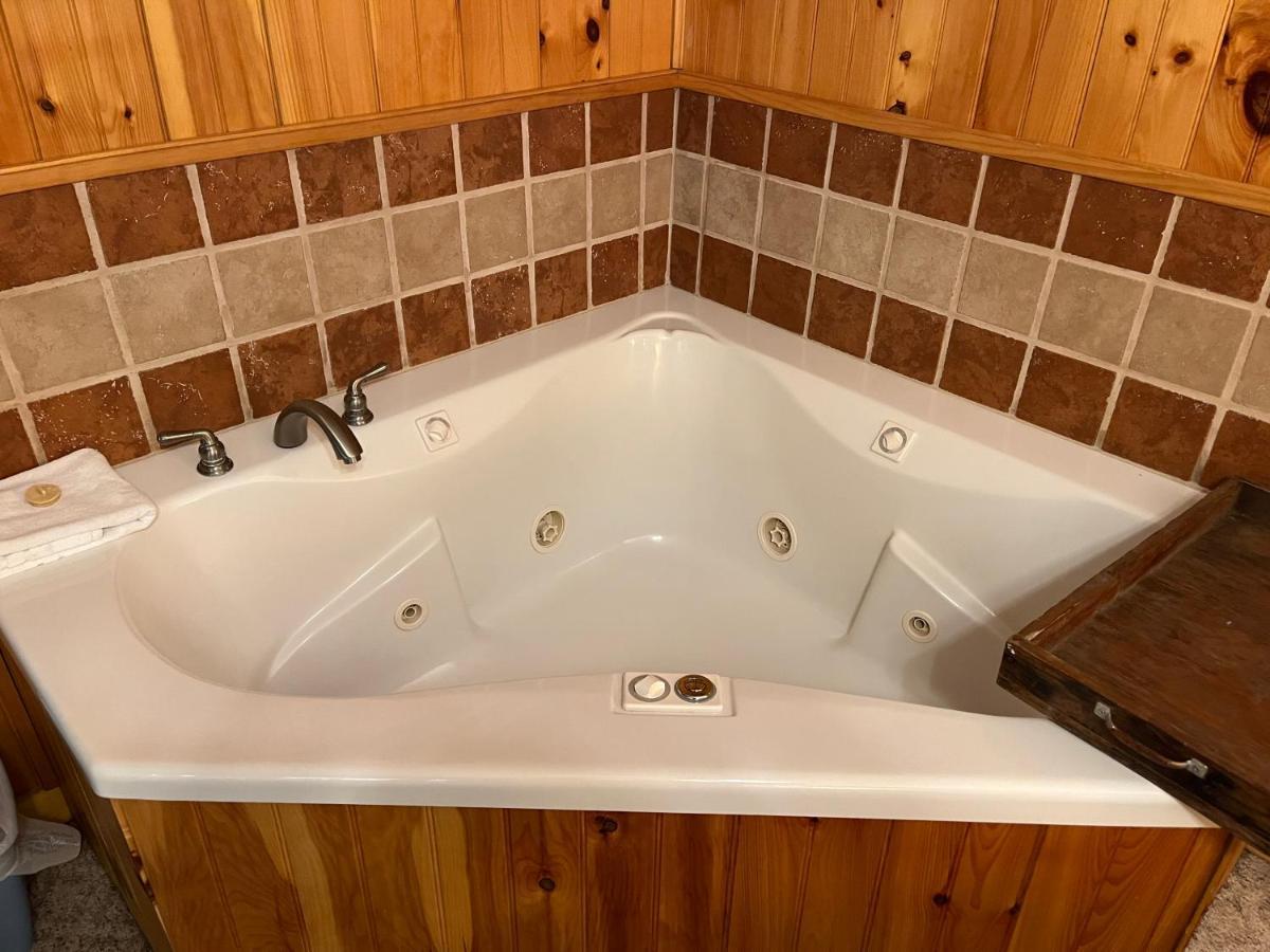Cozy Cabin Pet Friendly Ada Compatible 매기 벨리 외부 사진